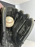 Rawlings Baseball Glove Right Hand Throw 1/2 Inch Leather Mitt RBG115BJC. Fixed Price $24.99.