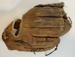 Vintage Spalding 42-908 Bob Gibson 12 Glove Left Handed Thrower. Fixed Price $47.77.