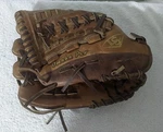 Louisville Slugger OP14-BN Omaha Series 12.5 Glove Lht Professional. Fixed Price $19.99.