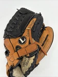 Louisville Slugger LP1350 Softball / Baseball Glove 13.5 Rht Leather Mitt. Fixed Price $23.90.