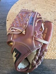 Ssk AA-231-4 Baseball Glove Mitt Rht Good Broke In Condition. Fixed Price $8.50.