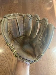 Vintage Dark Horse Ground Star Professional Model 70016 Baseball Glove 12" Rht. Fixed Price $19.99.