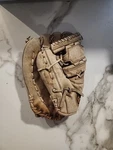 Wilson A9822 11" Glove Leather Baseball Softball Right Hand Mitt Lht. Fixed Price $7.99.