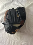 Easton Rival RVB1150 11.5 Baseball Glove Rht W/tags. Fixed Price $49.95.