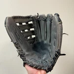Mizuno Professional Model Mz 1392 Max Flex Right Hand Throw Leather Glove. Fixed Price $18.95.