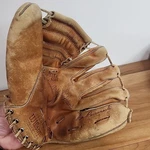 Vintage Wilson A2260 Baseball Glove 10" Rht Ron Parranoski Made Usa. Fixed Price $24.99.