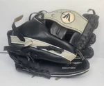 Easton 9.5" GKP95 Youth Baseball Glove Mit Rht Grey And Black. Fixed Price $7.18.