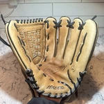 Mizuno Supreme Gsp 1401TG 14" Brown Leather Right Hand Rht Baseball Glove. Fixed Price $35.99.
