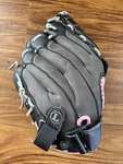 Louisville Slugger Full Grain Leather Diva Series Softball 12" Glove DV1200 Lht. Fixed Price $20.00.