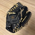 Louisville Slugger DY14-BK Baseball Glove Dynasty Series Rht. Fixed Price $29.99.