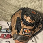 Easton Professional Series Leather Baseball Catcher Glove Rht Model Nat 5. Fixed Price $55.00.
