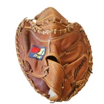 Mizuno Professional Model Catchers MZC1050 Glove Max Flex Right Handed. Fixed Price $19.99.
