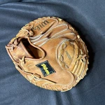Wilson A2521 Terry Steinbach Catchers Mitt Baseball Glove Premium Cowhide Rht. Fixed Price $22.97.