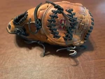 Easton RLS10 Redline Series 11 Baseball/ Softball Glove Right Hand Throw. Fixed Price $55.00.