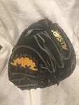 All-star Professional Series Cm 3000BK Glove Rht. Fixed Price $349.00.