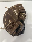 Wilson A800 Showtime Leather Baseball Glove Right Hand Throw 1/2 A08RB168M115. Fixed Price $22.00.