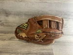 Mizuno Model MM1330 Full Grain Steerhide Max Flex Right Hand Throw. Fixed Price $24.95.