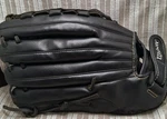 Wilson A360 A03RS1714 Right Hand Throw Softball/baseball Black Leather Glove 14". Fixed Price $24.99.