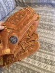 Spaulding Adult (right Handed) Baseball Glove Dwight Gooden 42-535. Fixed Price $21.99.