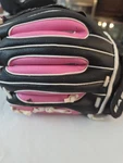Easton Girls Z-flex T-ball Glove Black Pink Baseball Rht 9.5 EKP9500 Youth.. Fixed Price $14.50.