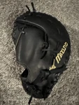 Mizuno GMVP1255 First Basemen Baseball Glove 12.5 Lht Right Hand Throw. Fixed Price $99.99.