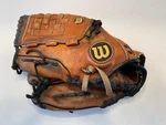 Wilson Custom Fit Lht Softball Glove 12.5 Over Sized Poket Leather A2502. Fixed Price $34.99.
