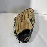 Mizuno GCY1100 Classic Select Series Baseball Glove Rht Model Dakota Leather. Fixed Price $19.54.