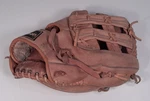 Vintage Wilson A9835 Fieldmaster Baseball Softball Glove 11 Rht. Fixed Price $17.50.