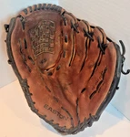 Easton Baseball Glove 14IN NIF-14 Right Hand Throw Steerhide Leather. Fixed Price $35.00.