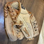 Macgregor MG25 Willie Randolph 11" Leather Youth Baseball Glove Right Hand Throw. Fixed Price $18.99.