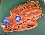 Spalding Jim Rice Mitt Glove Top Grain Leather Competition Series Righty 42-823. Fixed Price $16.99.