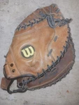 Wilson Pro A0500 Fpcm Fast Pitch Softball Glove Right Hand Thrower 11" Leather. Fixed Price $24.99.