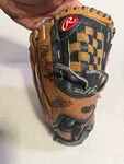 Rawlings RBG224BFR Alex Rodriguez Player Preferred 11" Baseball Glove Rht. Fixed Price $15.00.