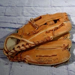 Vintage Regent Eagle Tan Super Star Baseball Glove One Size Brown 3 Finger Rht. Fixed Price $12.50.