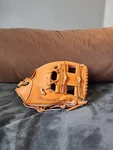 Mizuno Pro Haga Kosaku Kishimoto 11.25" Baseball Glove Rht Prexy Kip. Fixed Price $799.00.