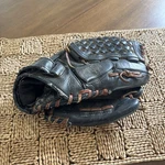 Mizuno Baseball Glove 11.5 Rht Power Close Prospect Series Leather Gpl 1152 D. Fixed Price $16.99.