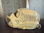 Vintage Diamond Master S373 Professional Model Baseball Glove 11. Fixed Price $6.26.