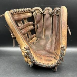 Easton STX13 Stealth Speed Baseball Softball Glove Brown Leather Rht. Fixed Price $65.00.