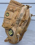 Wilson A2466 Advisory Staff Series 13" Premium Baseball Glove Rht. Fixed Price $18.95.