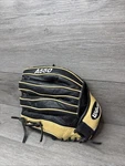 Wilson Right Hand Baseball Glove A550 Black&tan 11.5" AO5RF22D1115 For Rh Throw. Fixed Price $34.95.
