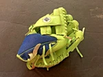 Franklin 22353 Ball Glove 9.5 Inch Green And Blue Rht Pre-owned Free Shipping. Fixed Price $14.99.