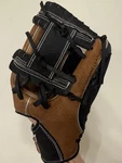 Easton Professional Youth 10 Baseball Glove Rht Infield Web 8 & Under. Fixed Price $24.50.