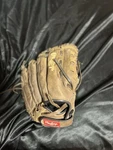 Rawlings Player Preferred P120BF 12" Right Hand Basket Web Leather Glove Brown. Fixed Price $21.00.