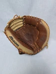 Mizuno Pro Soft Classic GXC27 - 34" Rht Catchers Mitt Pre Owned. Fixed Price $95.00.