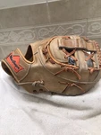 Macgregor BM1T Lee May Big Dipper 13 Baseball Softball First Mitt Right. Fixed Price $115.00.