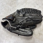 Mizuno GPL-1258 12.5 Girls Softball Glove Right Hand Throw. Fixed Price $49.49.
