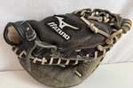 Mizuno GXC94T Premier Catcher's Mitt Baseball Glove Black Pro-scoop Right. Fixed Price $34.00.