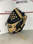 Rawlings Youth The Golden Glove Right- Handed Thrower PL109CB 9" Baseball. Fixed Price $14.00.
