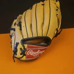 Rawlings Derek Jeter Autograph Model 9 Inch Leather Baseball Glove Beige Black. Fixed Price $30.00.