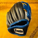 Franklin Youth Air Tech Baseball Teeball Mit Glove. Fixed Price $12.00.